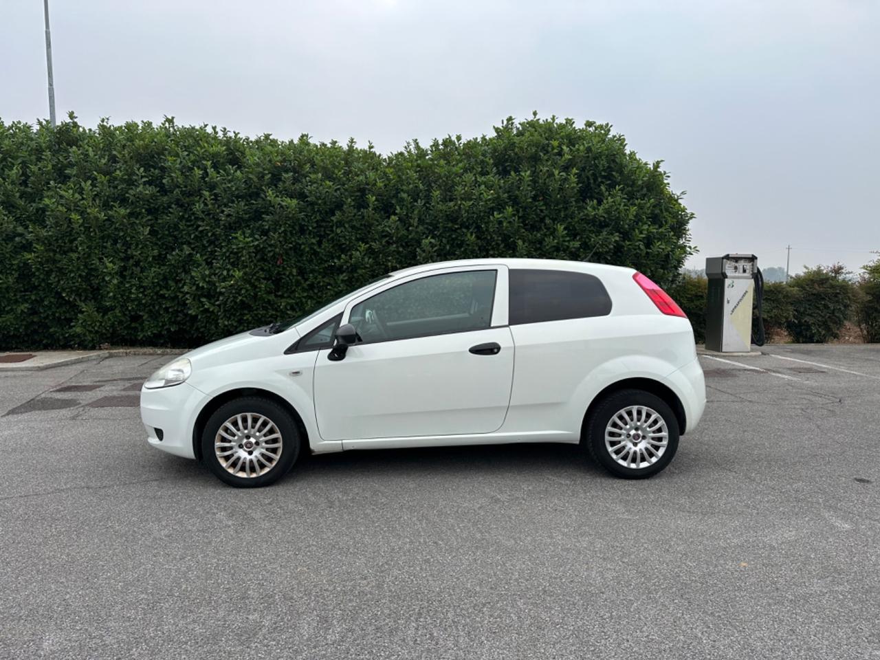 Fiat Grande Punto 1.3 MJT 75 3p.Van Actual 2pt