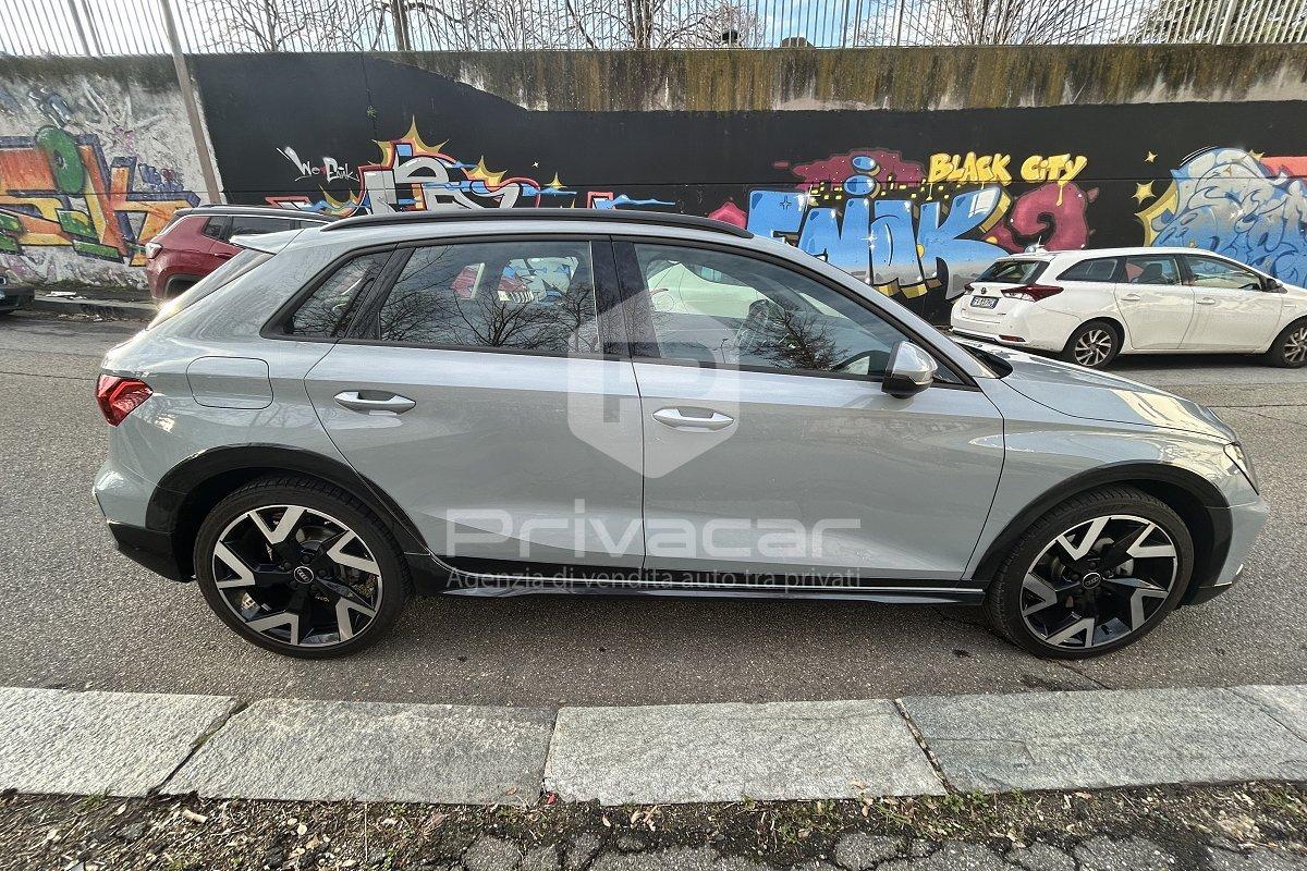 AUDI A3 allstreet TFSI 110 kW S tronic Identity Contrast