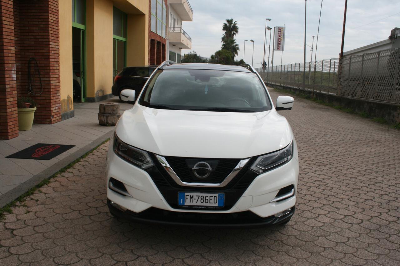 Nissan Qashqai 1.5 dCi Tekna con Tetto Panoramico.