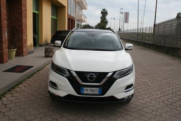 Nissan Qashqai 1.5 dCi Tekna con Tetto Panoramico.