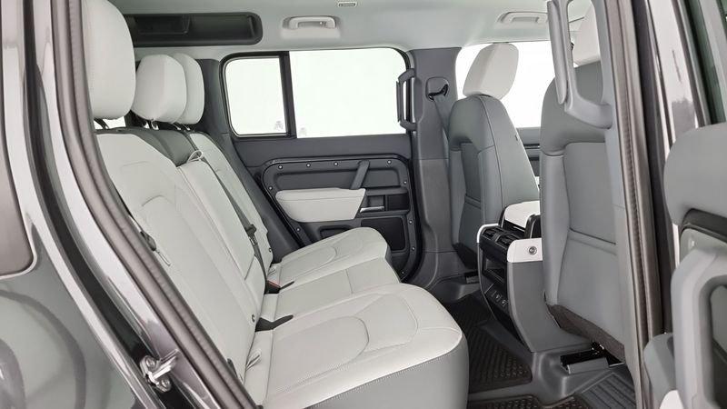 Land Rover Defender 110 3.0D I6 200 CV AWD Auto S