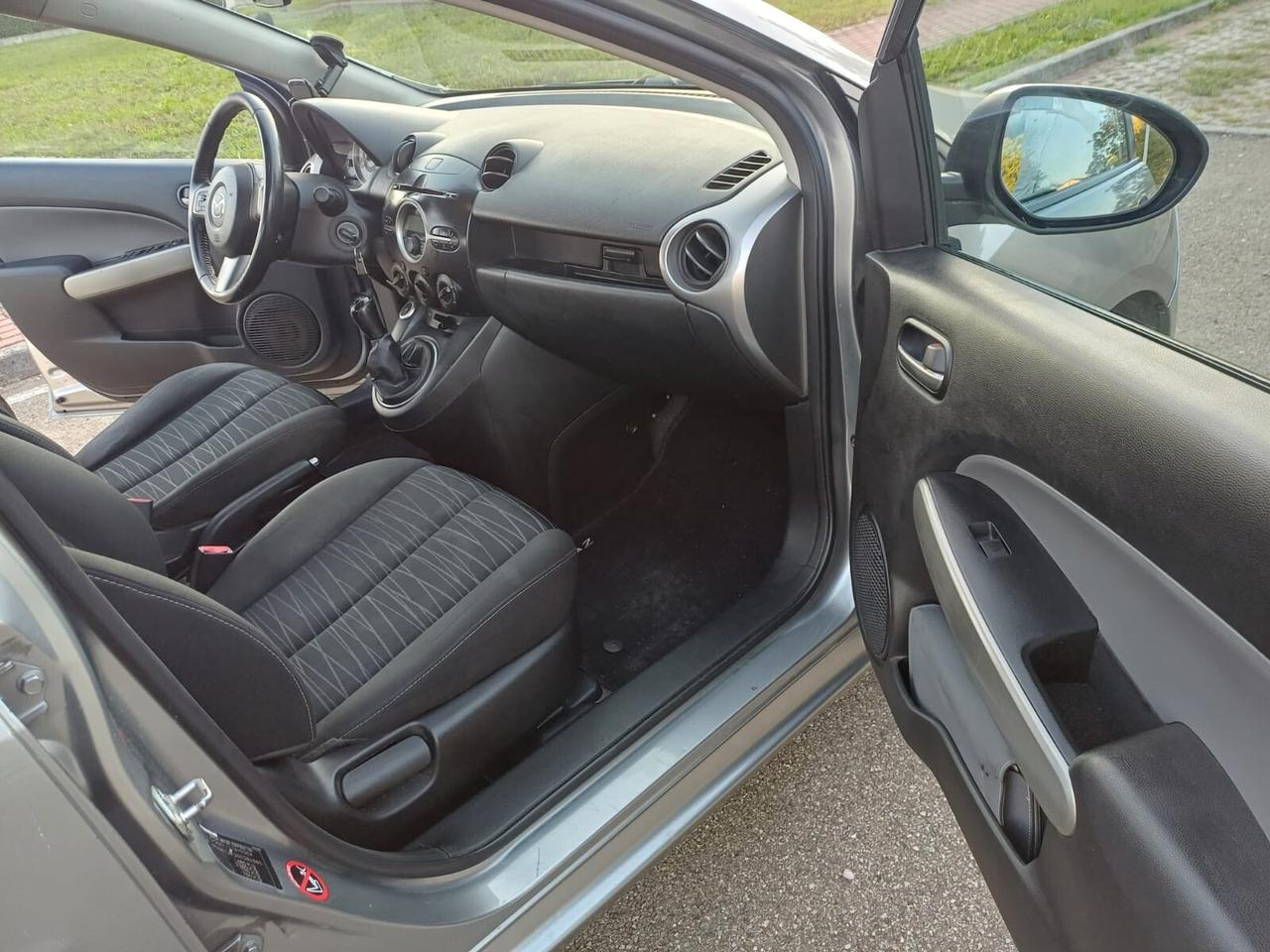 Mazda 2 Mazda2 1.3 16V 75CV 5p. Play GPL