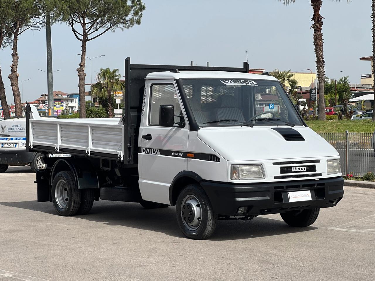 IVECO DAILY 35.12 RIBALTABILE TRILATERALE