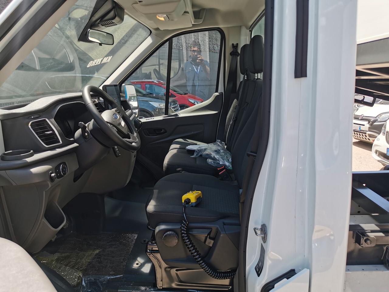 Ford Transit 350 2.0TDCi EcoBlue 130CV RWD PL Cab.Trend
