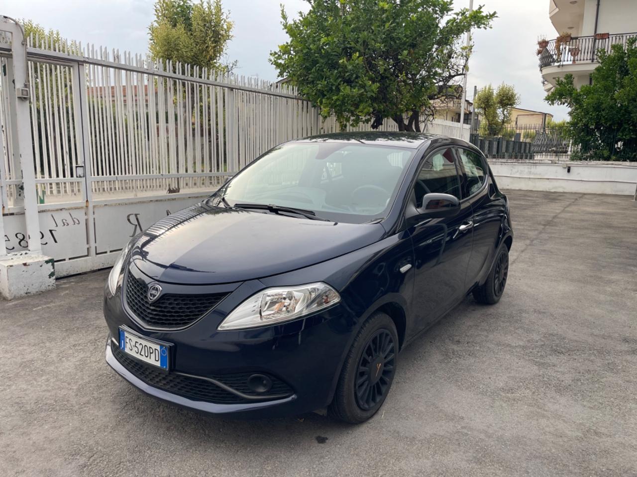 Lancia Ypsilon 1.2 69 CV 5 porte S&S Gold KM CERTIFICATI!!!