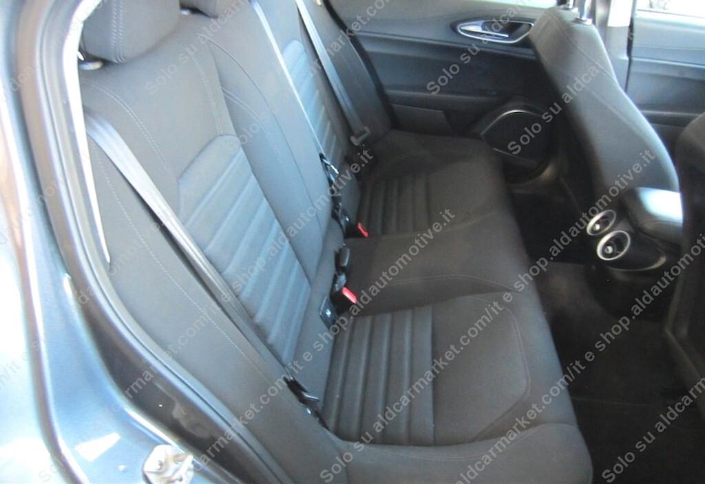 Alfa Romeo Giulia 2.2 Turbodiesel 190 CV AT8 Business Navi PREZZO REALE UNIPRO IVA DEDUCIBILE