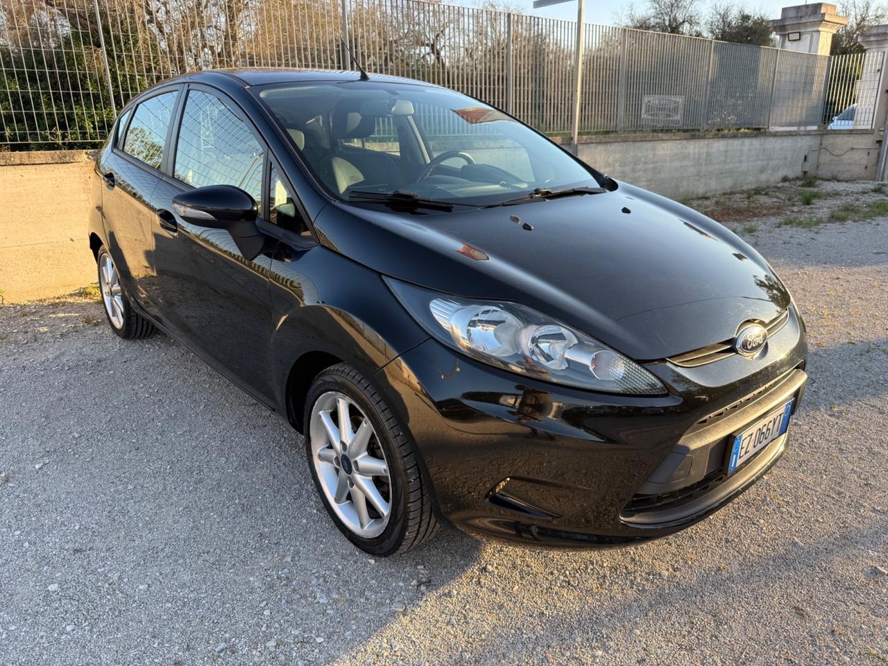 Ford Fiesta 1.4 TDCi 5p. Titanium