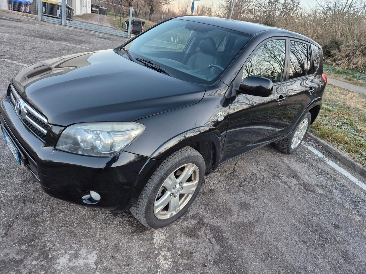 Toyota RAV 4 Crossover 2.2 D-4D Luxury - 2006