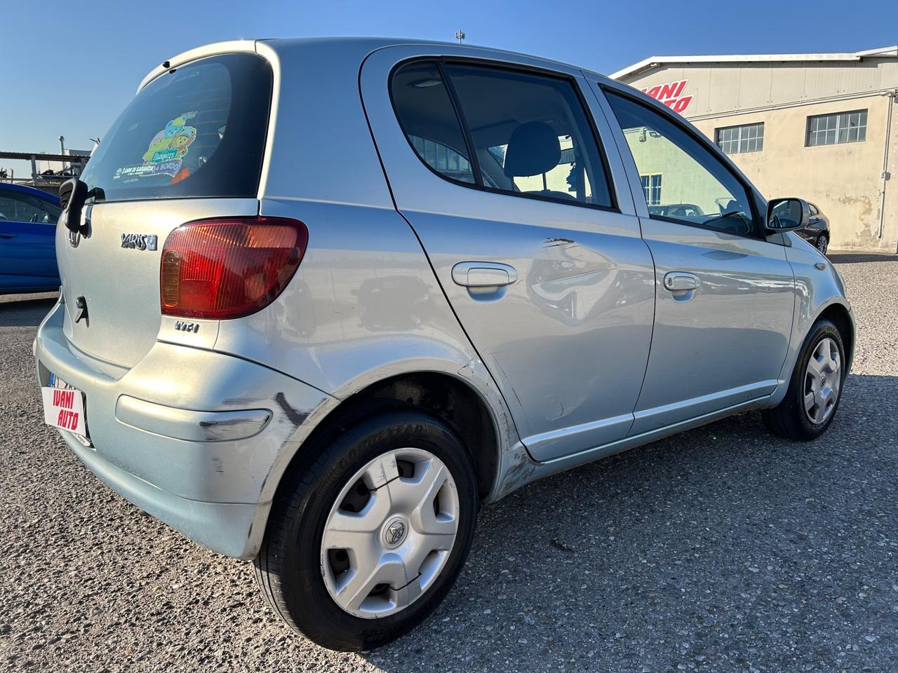 Toyota Yaris 1.0i 16V cat 5 porte Sol, ADATTA A NEOPATENTATI