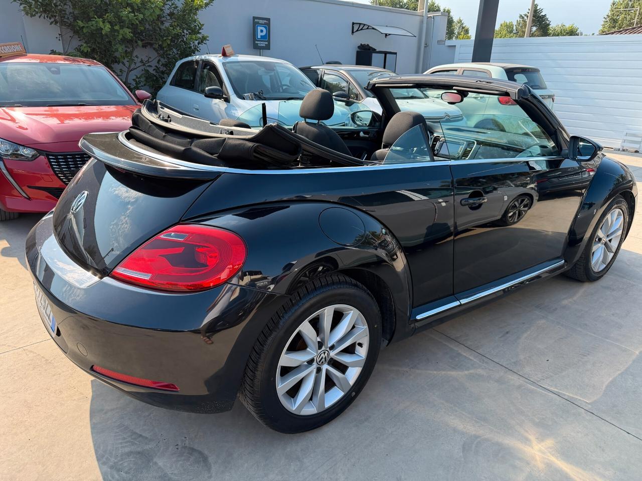 Volkswagen Maggiolino Cabrio 1.6 TDI Design