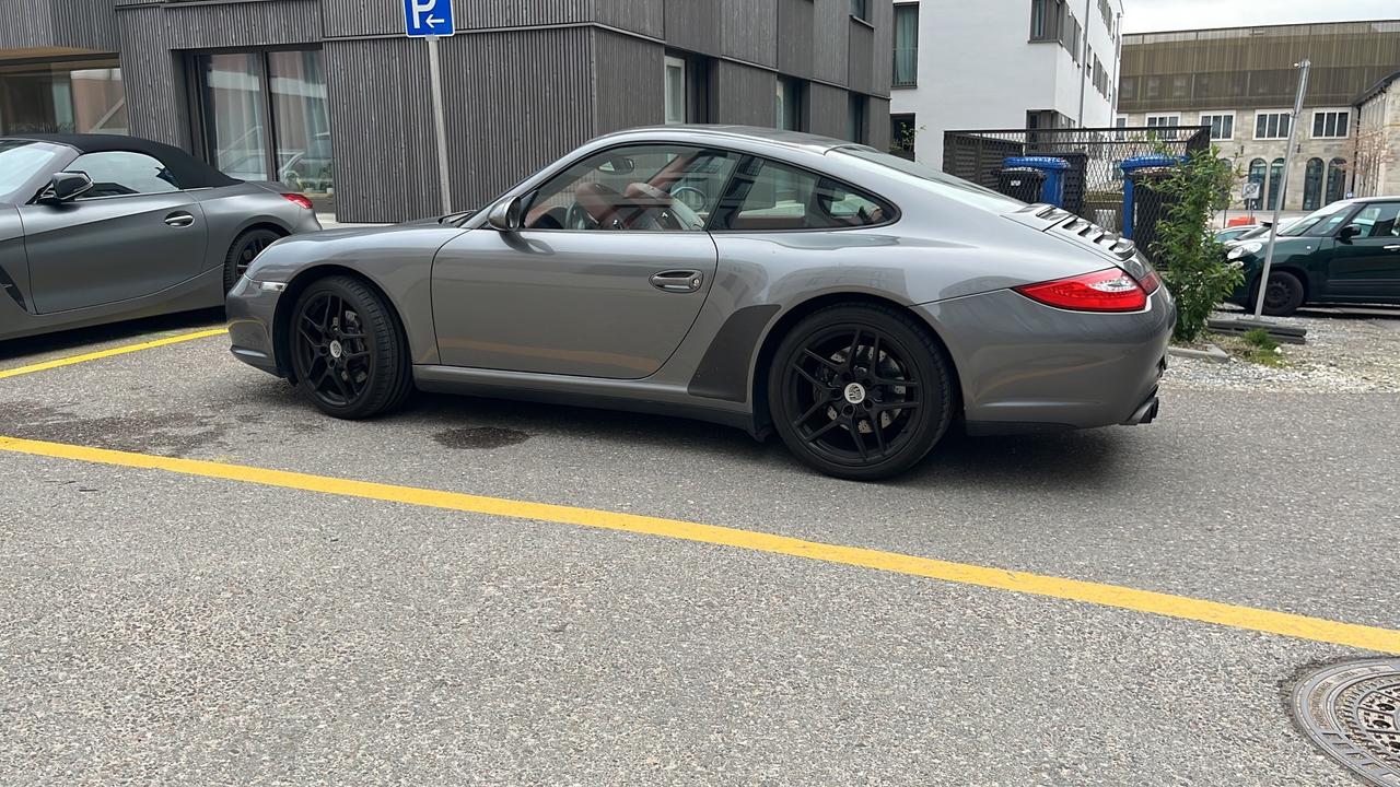 Porsche 911 Carrera 4