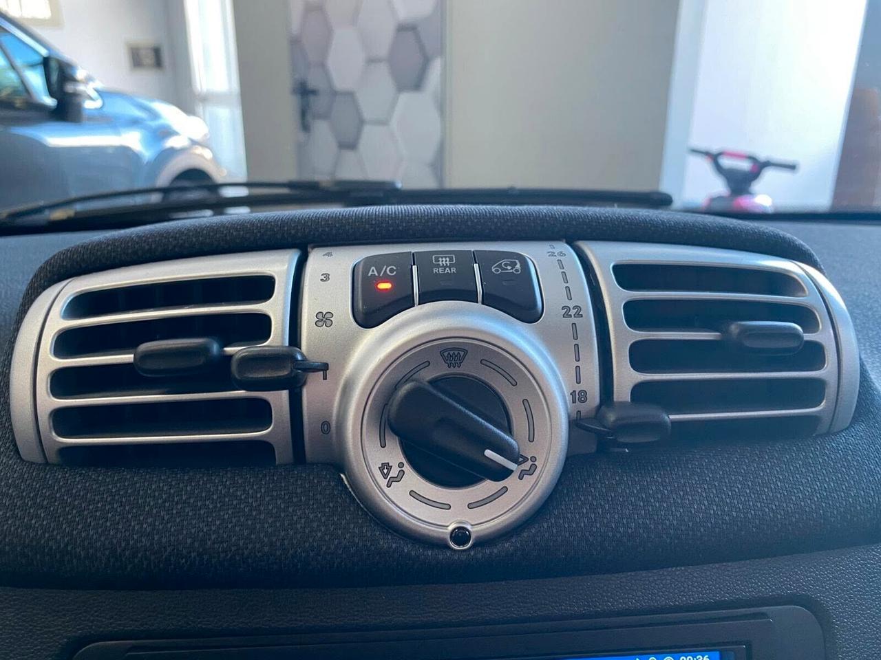 Smart ForTwo 1000 52 kW MHD coupé passion