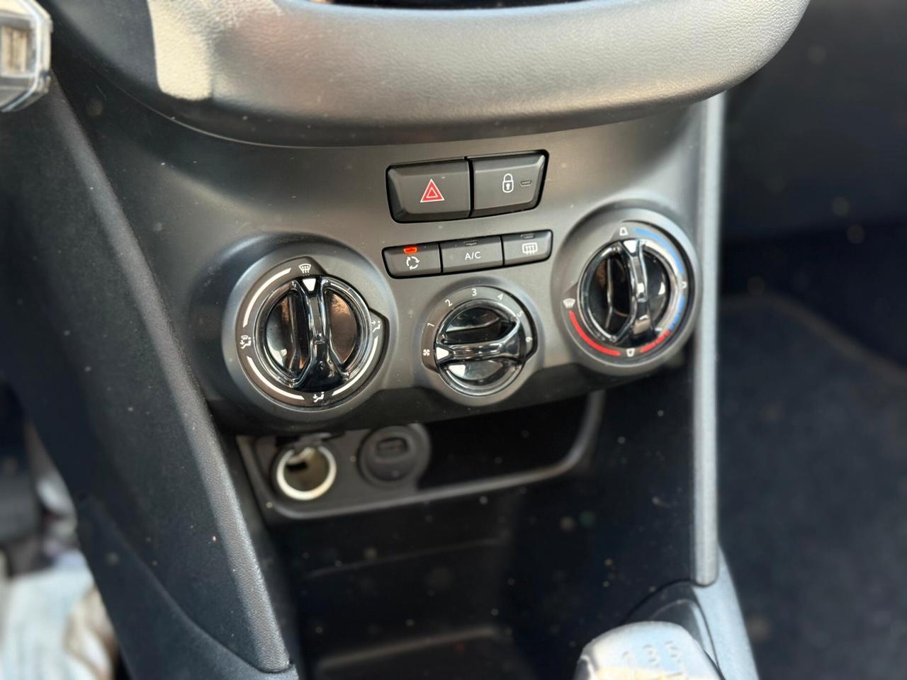 Peugeot 208 BlueHDi 100 S&S 5 porte Signature