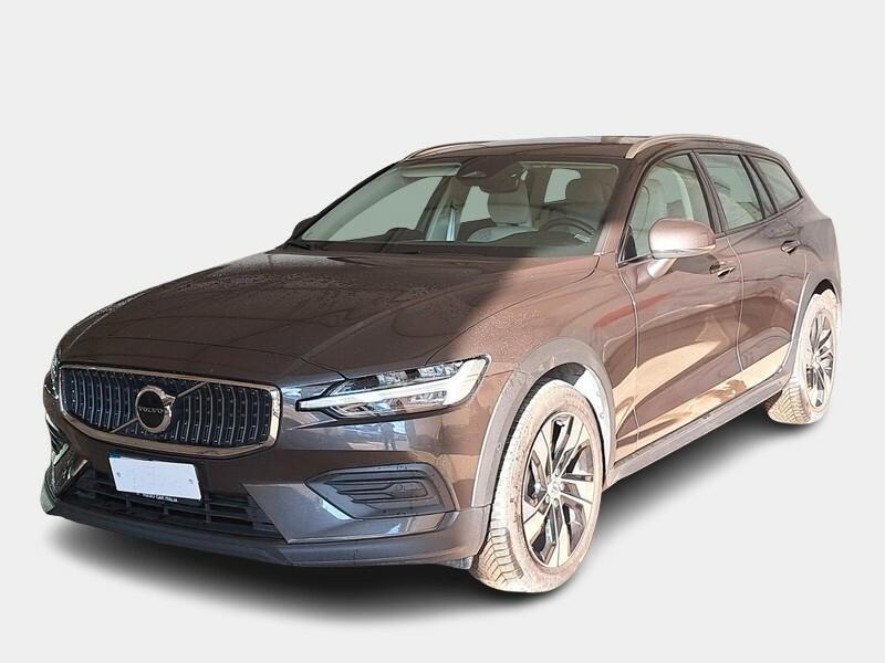 VOLVO V60 CROSS COUNTRY B4 D AWD AUTOM. CORE 5 PORTE STATION WAGON