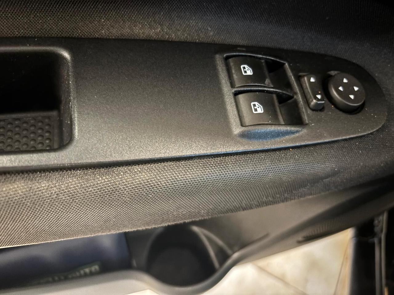 FIAT PUNTO ANNO 2014 BZ METANO ADATTA NEOPATENTATI KM 200 MILA