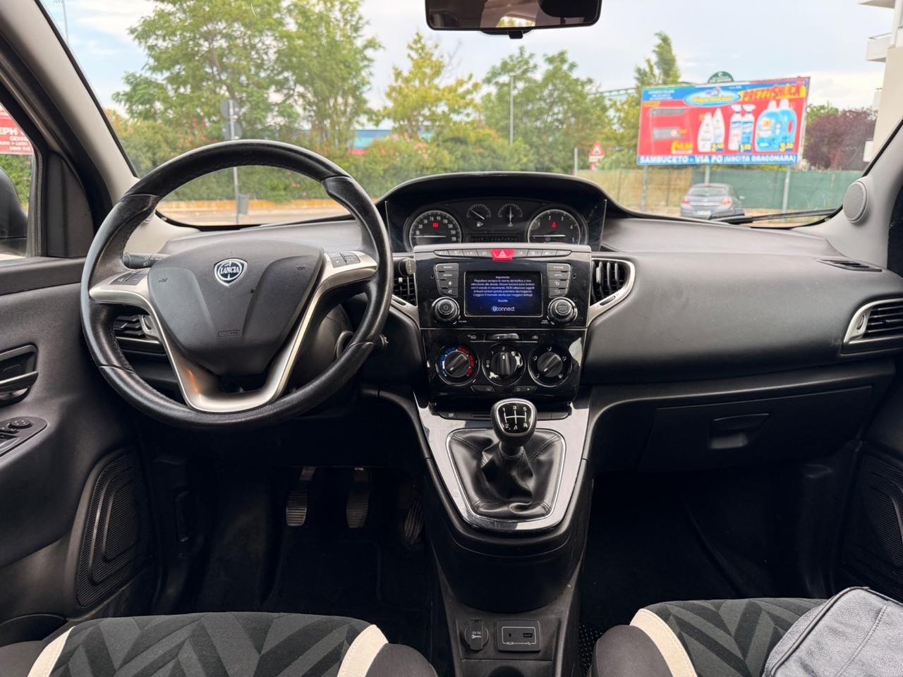 Lancia Ypsilon GARANZIA 12 MESI