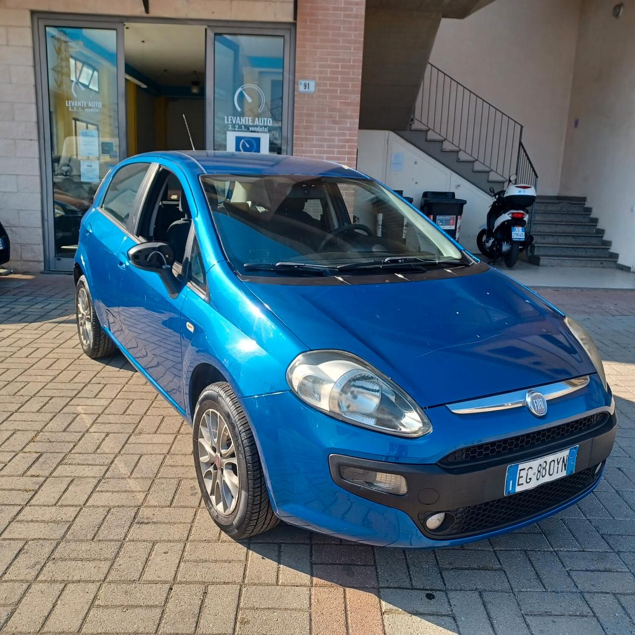 126628KM PUNTO EVO 1.4 NEOPATENTATI BEN CONSERVATA