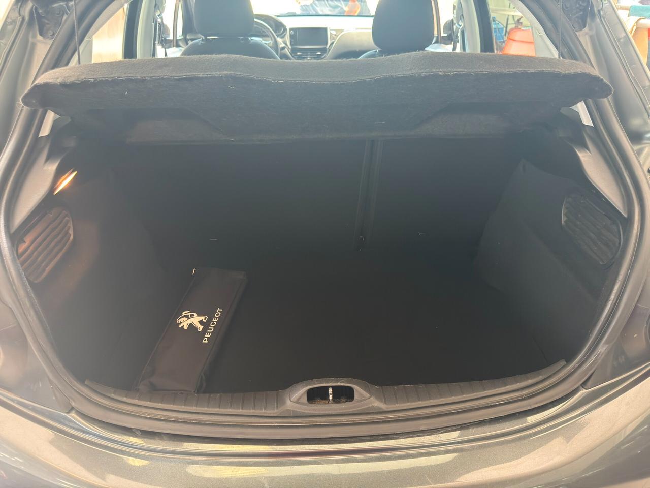 Peugeot 208 PureTech 82 5 porte Allure