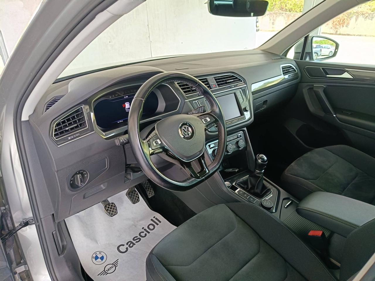 VOLKSWAGEN Tiguan II 2016 - Tiguan 2.0 tdi Executive 4motion 150cv