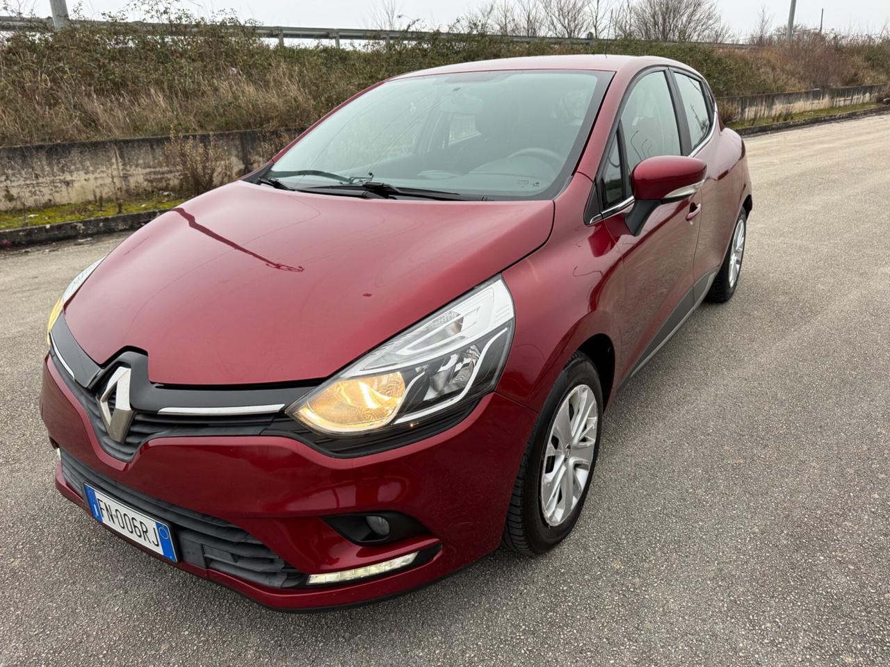 Renault Clio dCi 8V 75 CV 5 porte Moschino Life