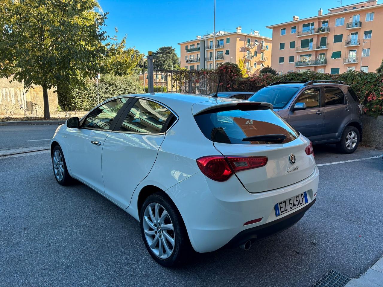 Alfa Romeo Giulietta 1.6 JTDm-2 105 CV Distinctive
