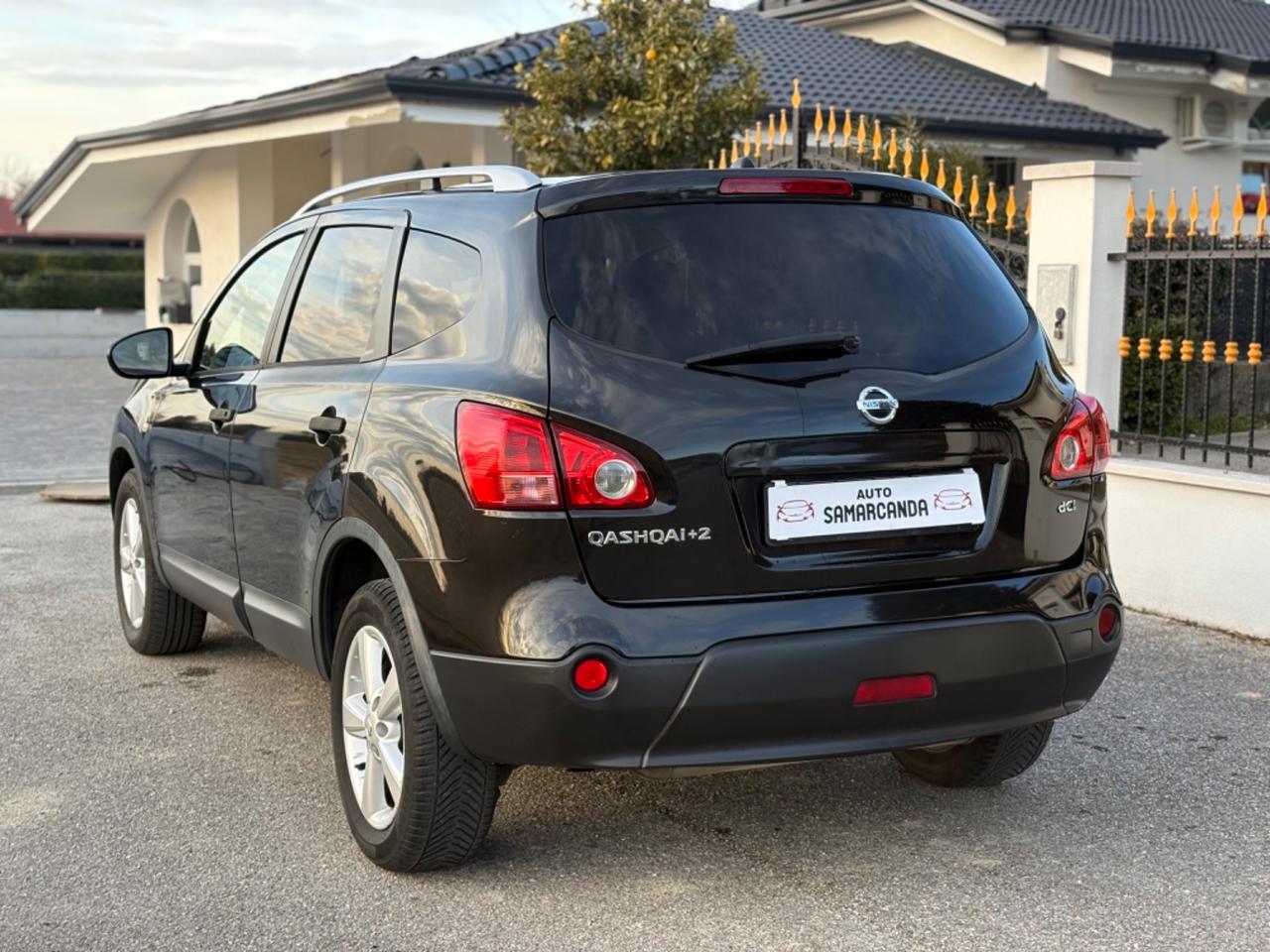 Nissan Qashqai 2.0 Diesel 7 Posti 2010