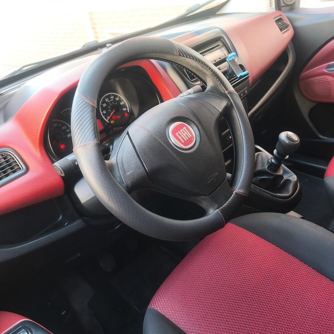 DOBLO 7 POSTI 1.6 Mjet 120cv 2012 Gancio Traino