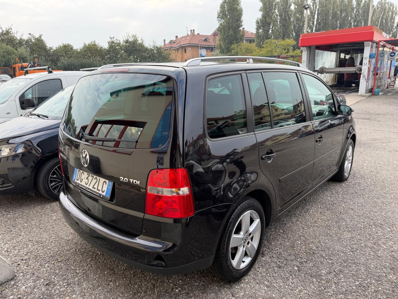 VW Touran 2.0 TDI 5-POSTI 6-MRCE FAMIGLIARE
