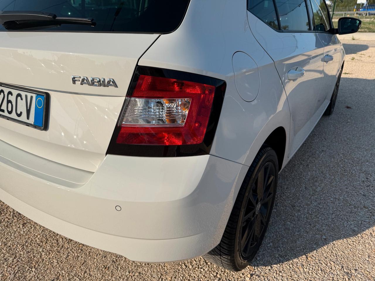 Skoda Fabia 1.0 MPI 75 CV Twin Color Design Edition Nero