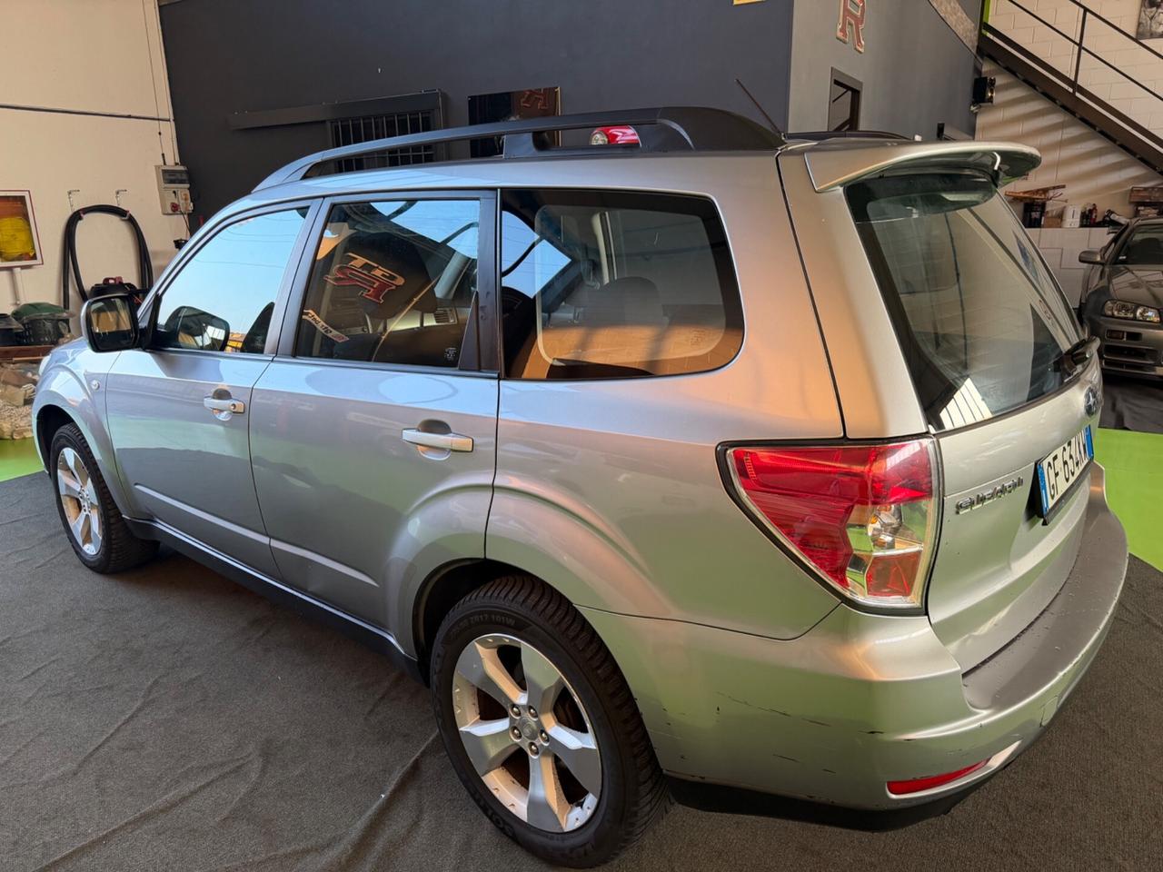 Subaru Forester 2.0D X 147cv xenon-tetto 4x4