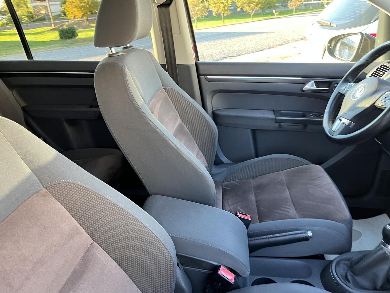 VW TOURAN 2.0 TDI 140 CV DSG 7 POSTI