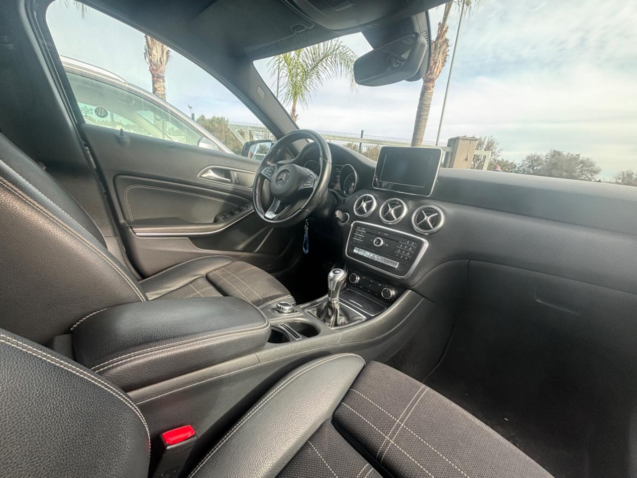 Mercedes-benz A 180 d Premium 2016