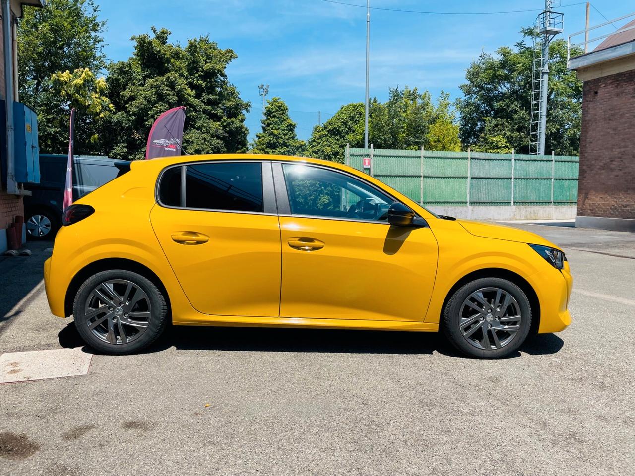 Peugeot 208 2022 BENZINA-CINGHIA DI DISTRIBUZIONE GIA SOSTITUITA-TAGLIANDI TUTTI CERTIFICATI-UNICO PROPRIETARIO