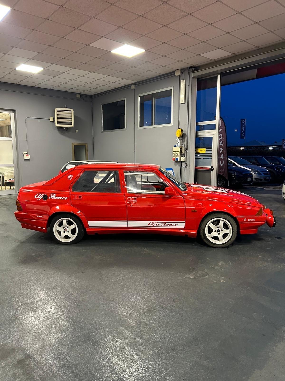 Alfa Romeo 75 2.0 TS Rally Drift