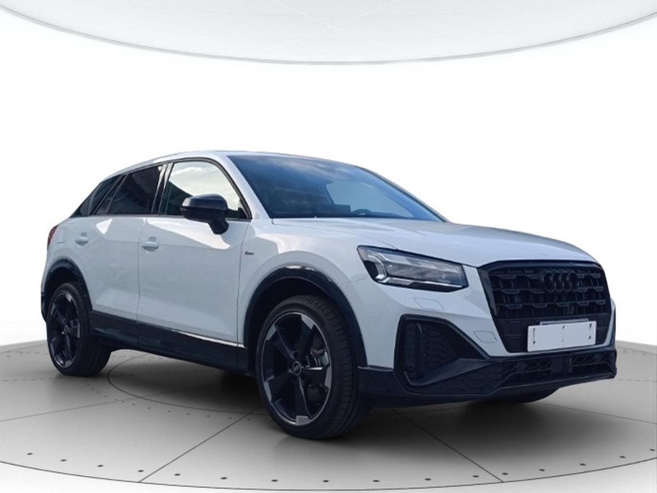Audi Q2 30 2.0 tdi identity black