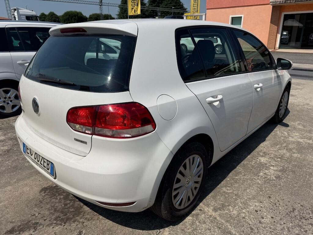 Volkswagen Golf 1.6 5p. Trendline GPL
