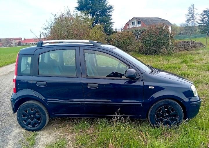 Fiat Panda 1.2 Emotion 60Cv 2010 118.500km .