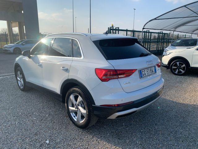 AUDI Q3 40 TDI quattro S tronic Business Advanced