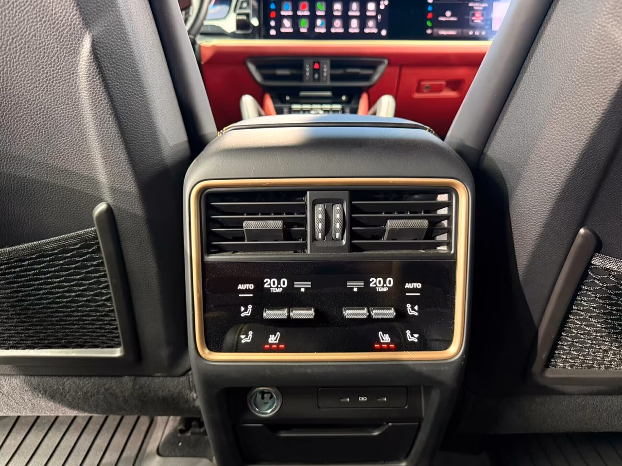 Porsche Cayenne Coupé 4.0 V8 Turbo E-Hybrid GT (929)