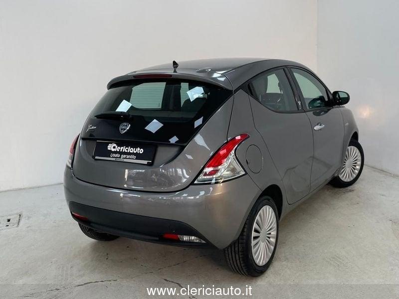 Lancia Ypsilon 1.2 69 CV 5 porte Silver