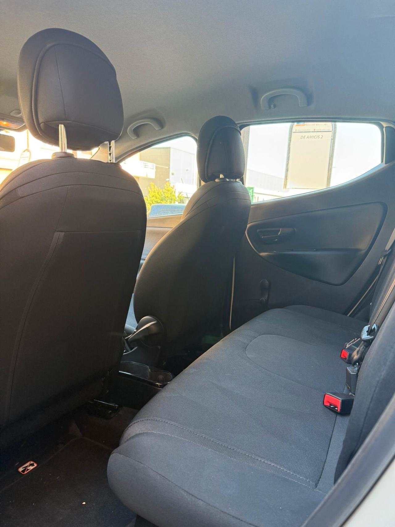 Lancia Ypsilon 1.0 FireFly 5 porte S&S Hybrid Ecochic Gold