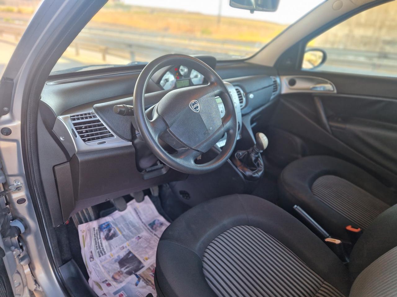 Lancia Ypsilon 1.2 Argento