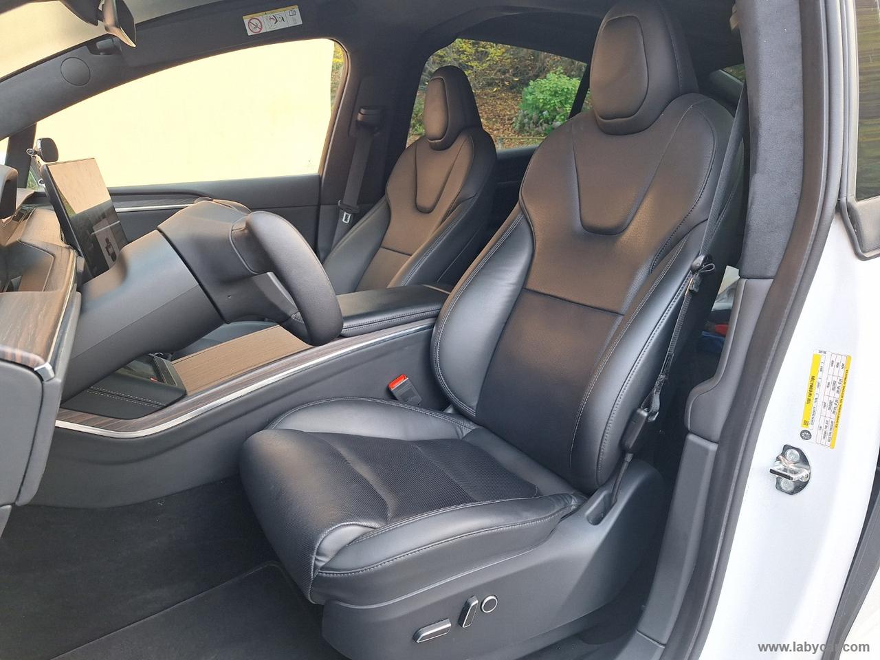 TESLA Model X All-Wheel Drive 4X4 YOKE ALI GABBIANO