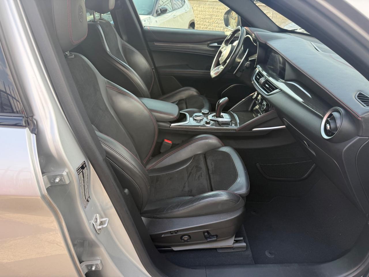 Alfa Romeo Stelvio 2.2 Diesel 210cv AT8 Q4 Veloce Tì