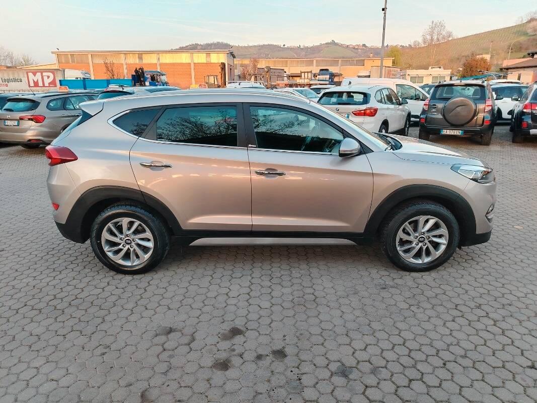 Hyundai Tucson 1.7 crdi Sound 2wd 115cv