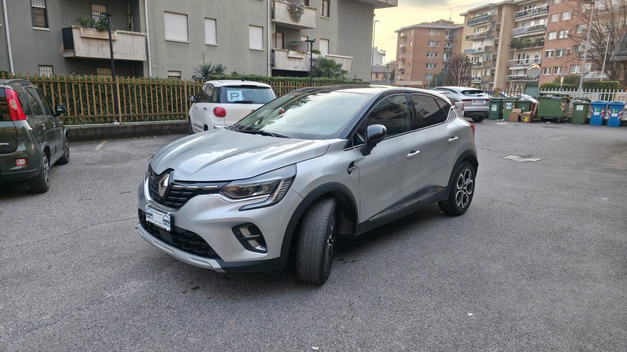 Renault Captur TCe 100 CV Intens