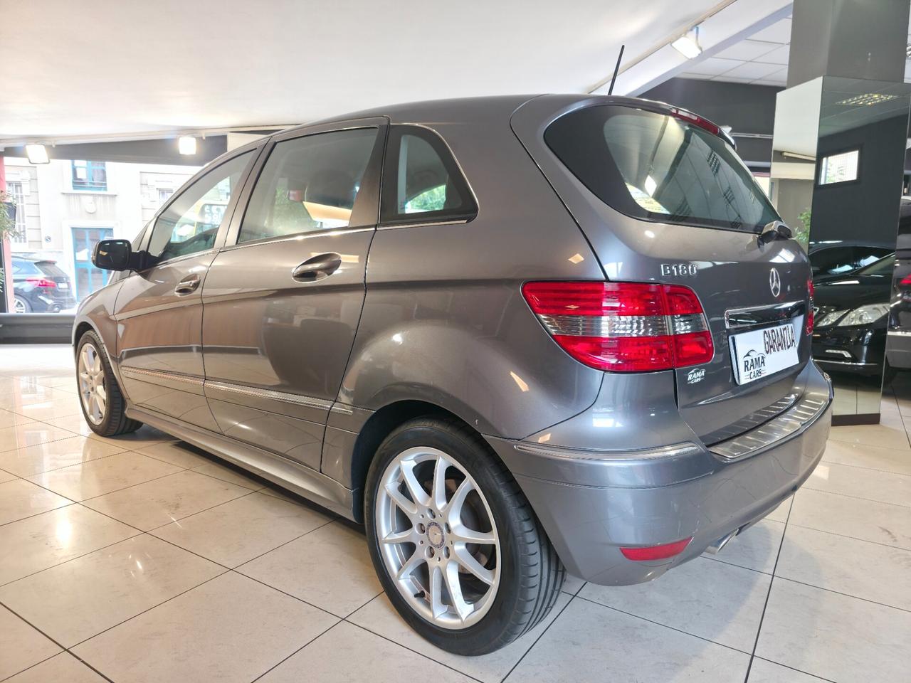 Mercedes-benz B 180 AUTOMATIC