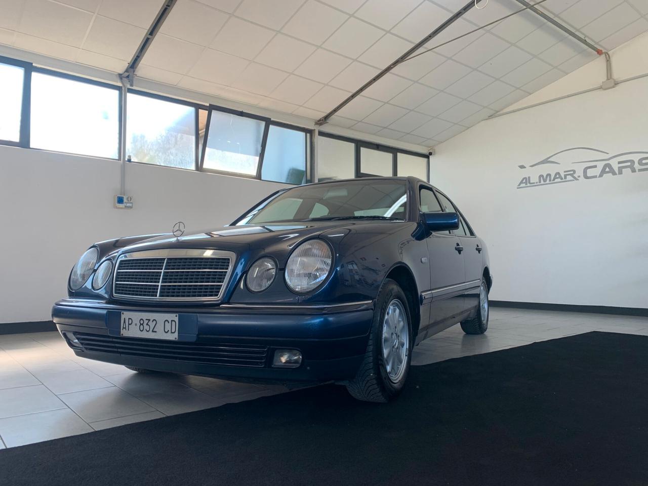 Mercedes-benz E 250 diesel cat Elegance