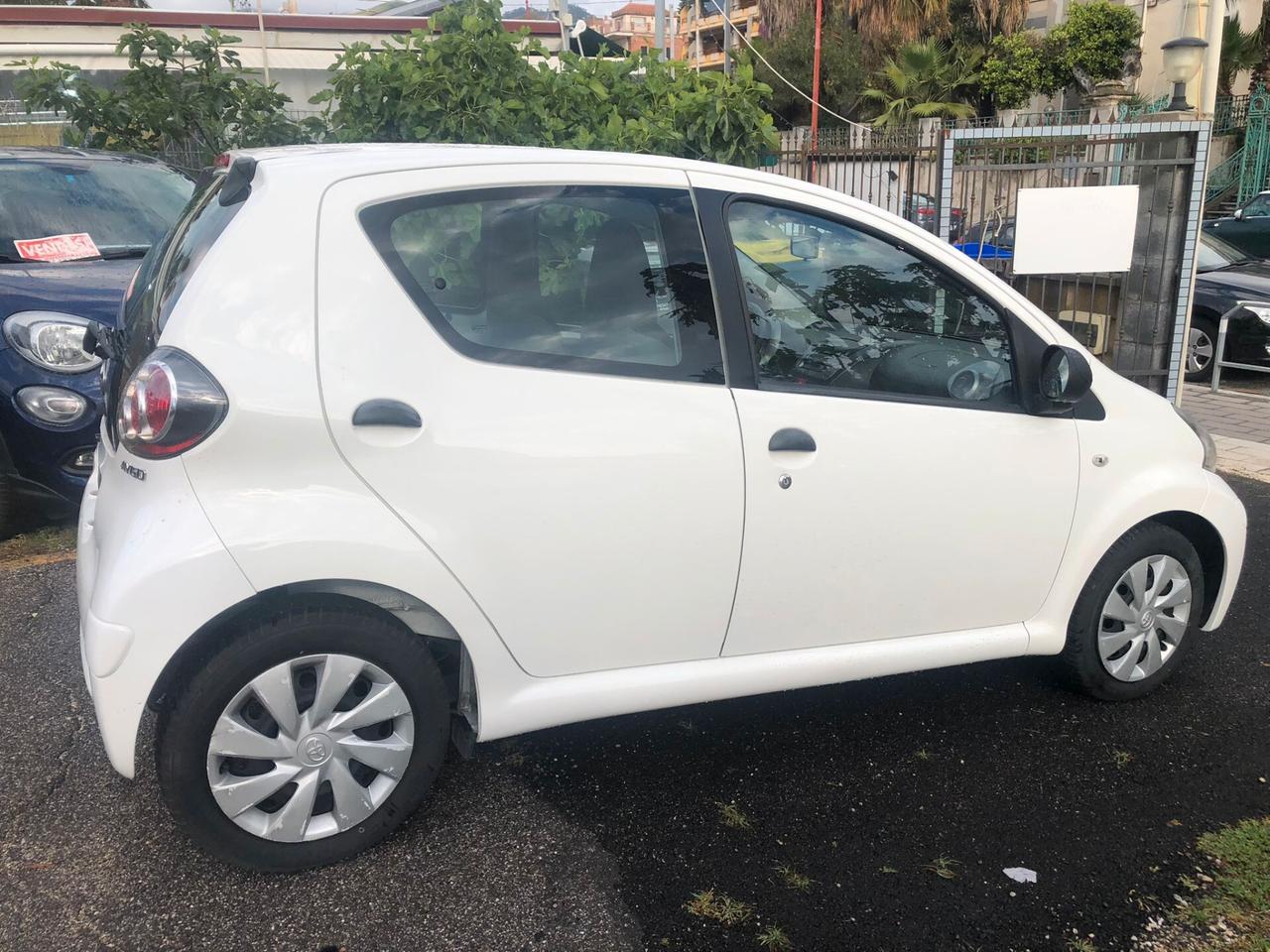 Toyota Aygo 1.0 12V VVT-i 5 porte Active Connect