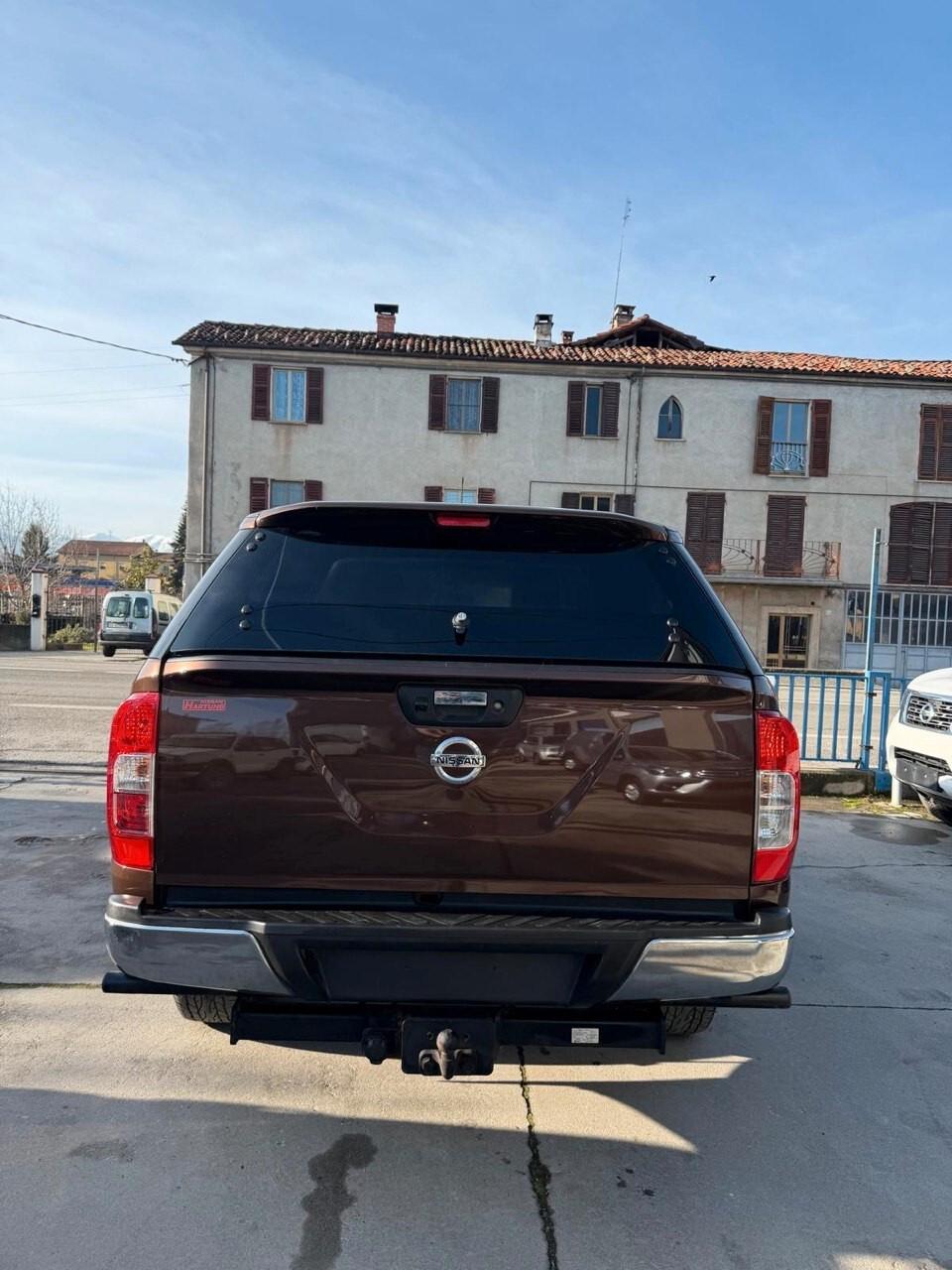 Nissan Navara 2.3 dCi 4WD King Cab Acenta